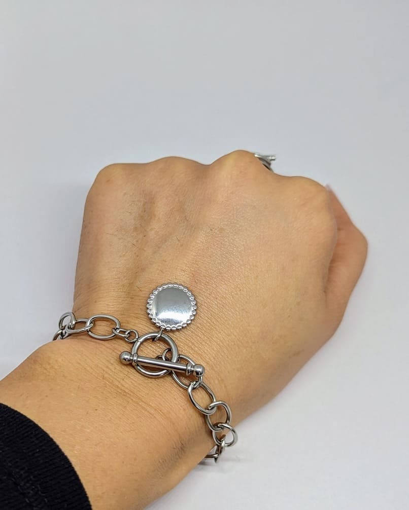 Bracelet femme, gourmette femme argenté tendance, fermoir devant original.